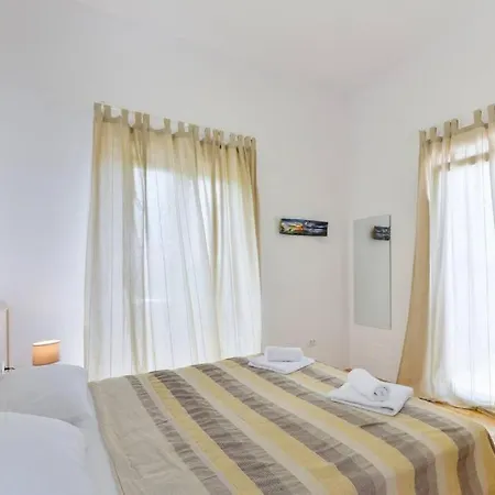 Modern Two Bedroom Apartments - Sk1,2 I 3 - Ae1176